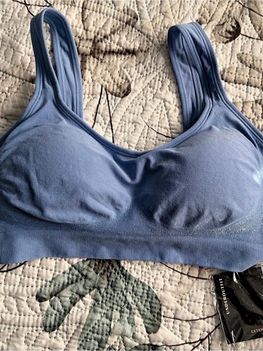 Underoutfit Sports Bra in Blue Size Medium NWT - not attached. Style 457.